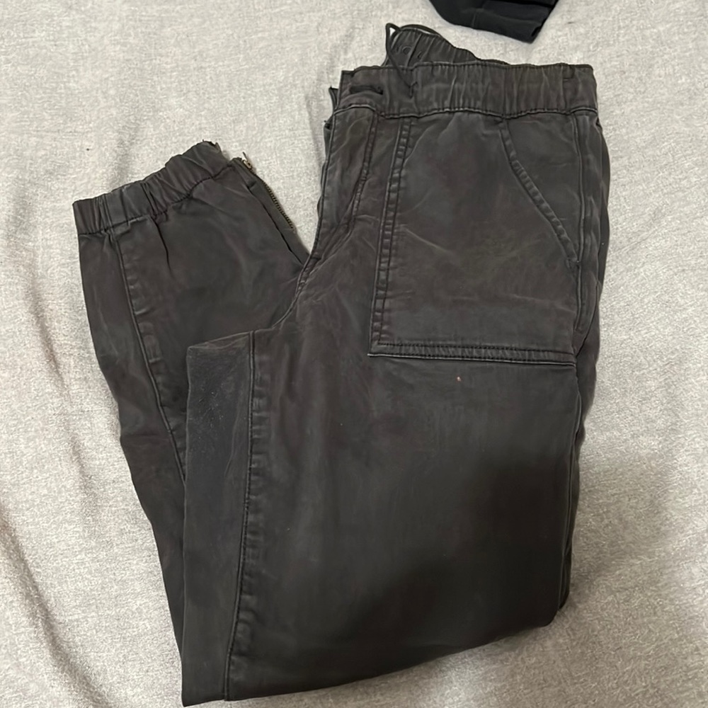 american eagle jogger